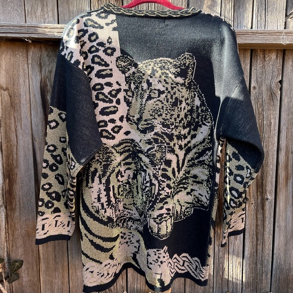 Maurada Vintage 1980s Tiger and Leopard Oversized Sweater Novelty Print Big Cats - Picture 9 of 11